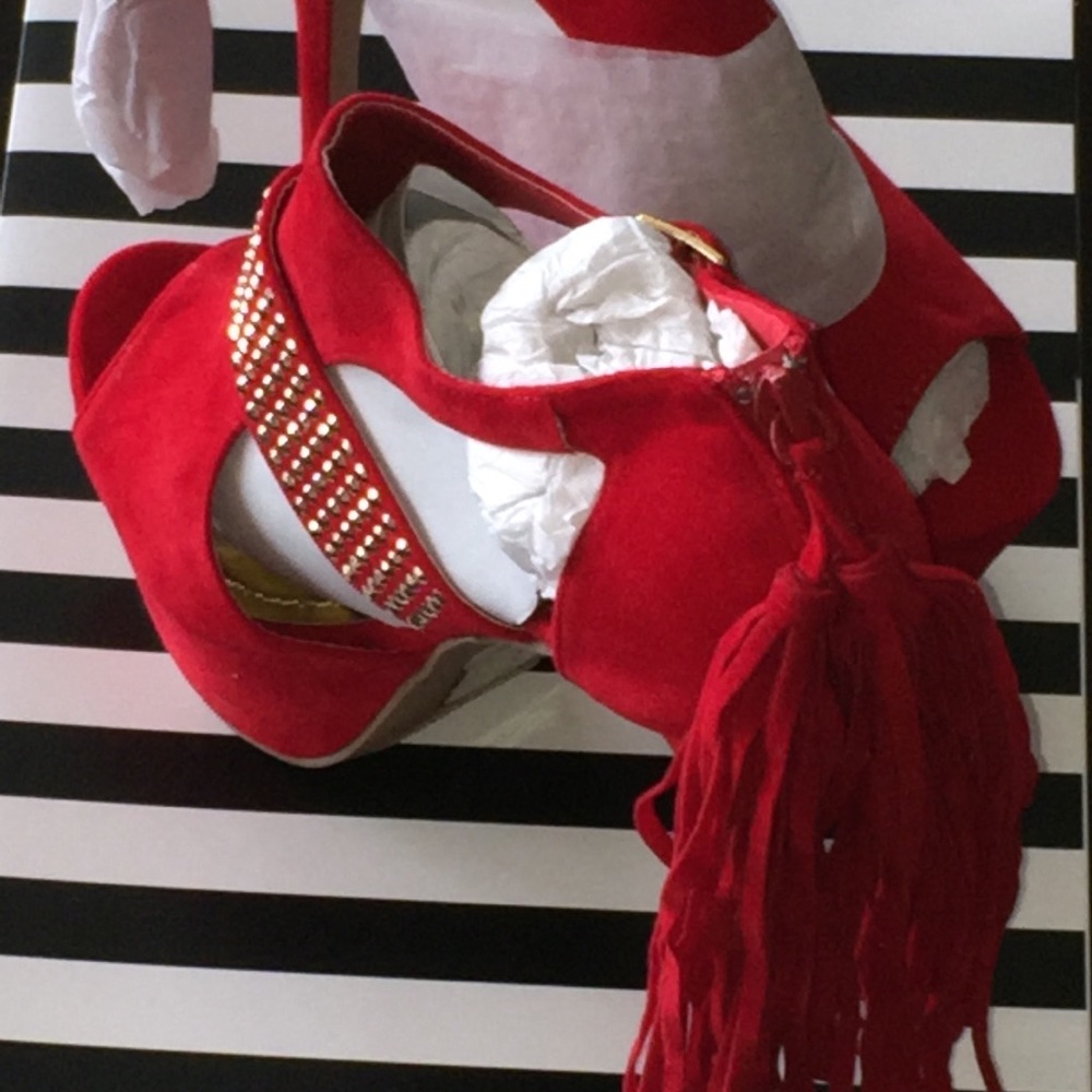 Women Platform red suede shoes